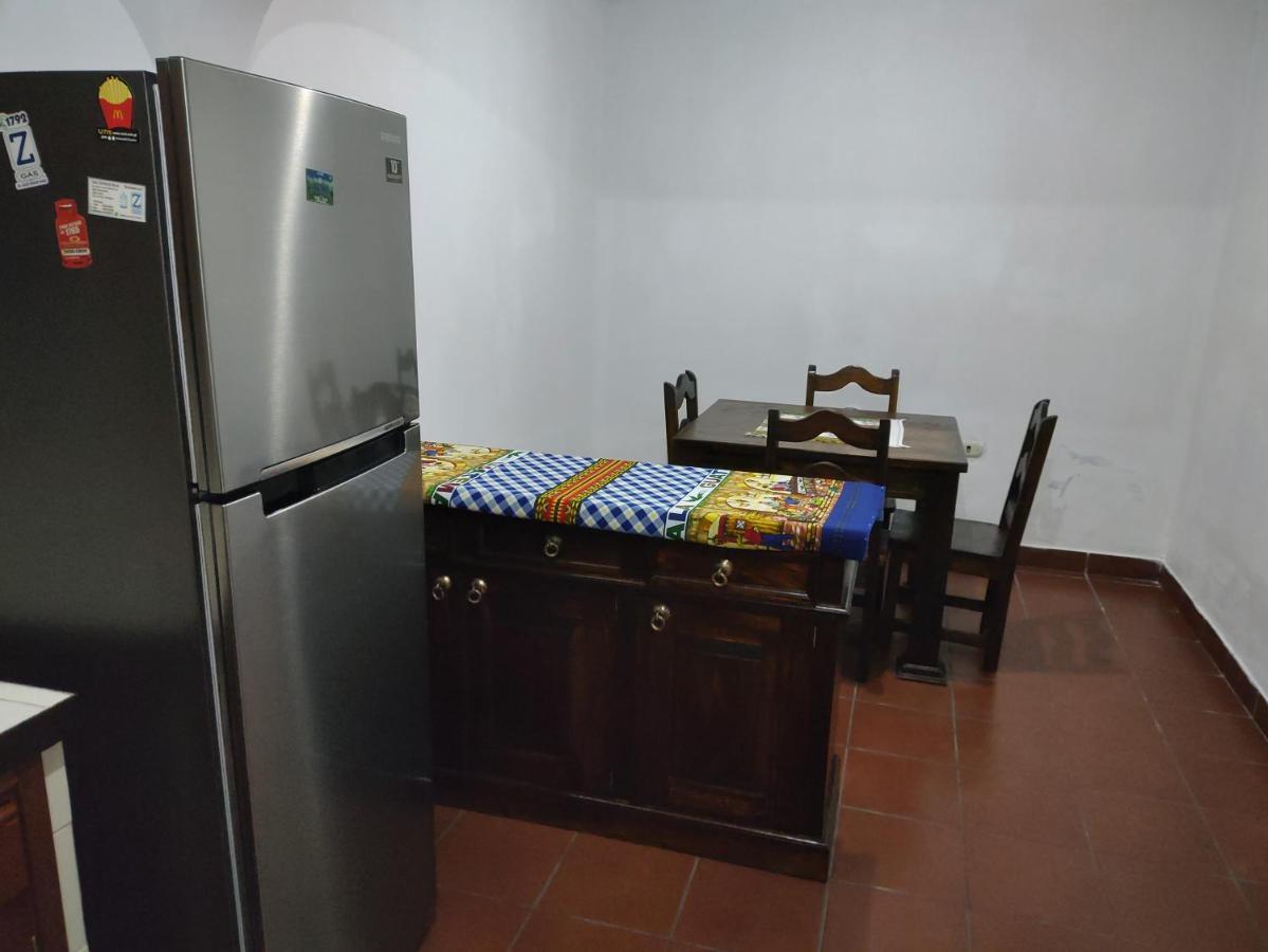 Francisco'S Rest House Hotel Antigua Ngoại thất bức ảnh