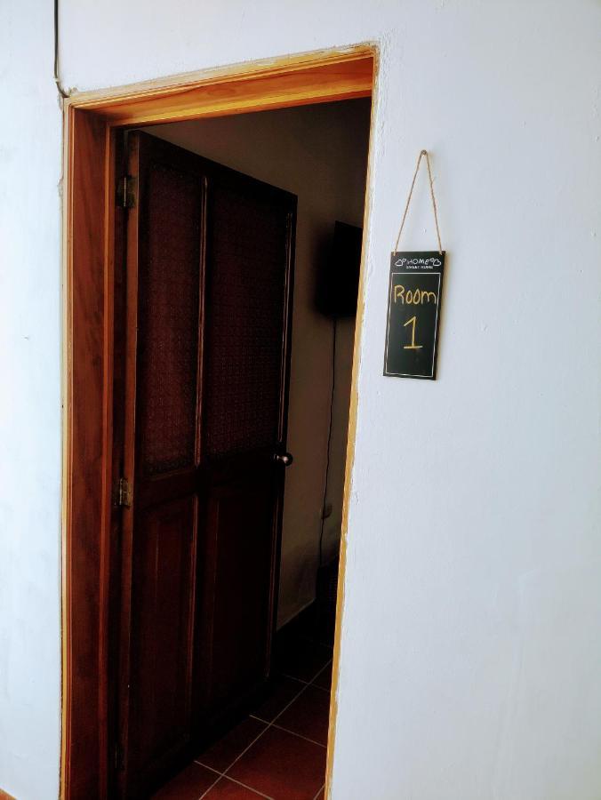 Francisco'S Rest House Hotel Antigua Ngoại thất bức ảnh