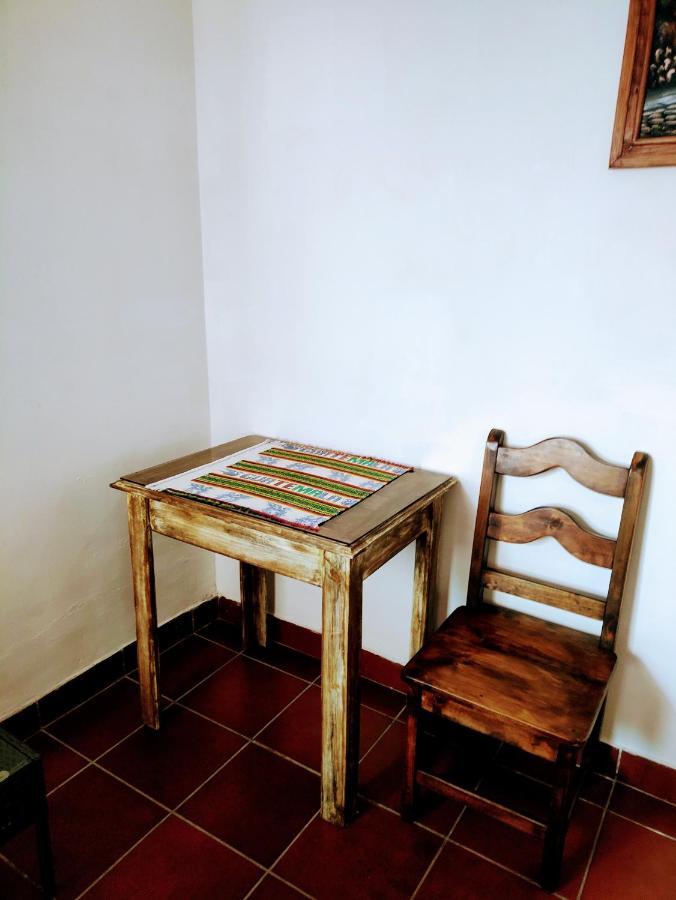 Francisco'S Rest House Hotel Antigua Ngoại thất bức ảnh